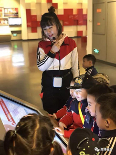 厚博睿恩參觀雷鋒紀念館